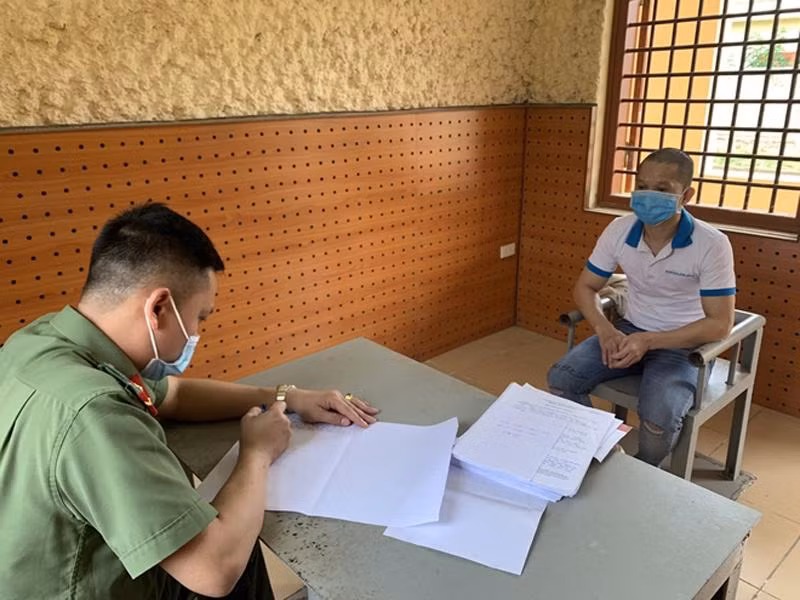 Cơ quan ANĐT ghi lời khai đối tượng Kiên