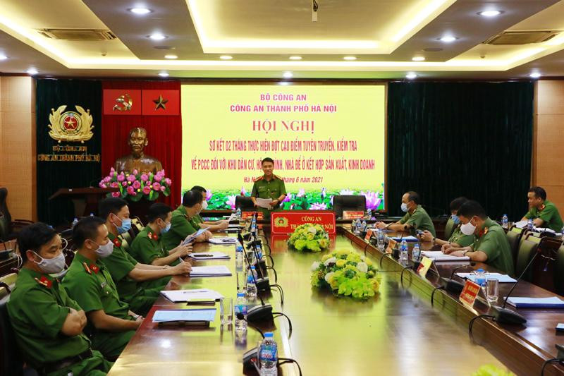 Đại tá Trần Ngọc Dương, Phó giám đốc CATP Hà Nội tham luận tại hội nghị trực tuyến Đại tá Trần Ngọc Dương, Phó giám đốc CATP Hà Nội tham luận tại hội nghị trực tuyến