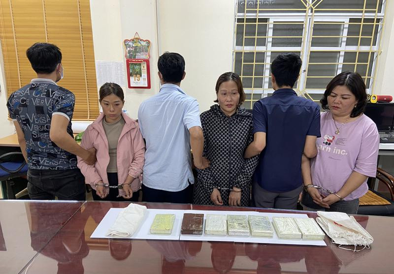 Nhóm đối tượng và tang vật Nhóm đối tượng và tang vật