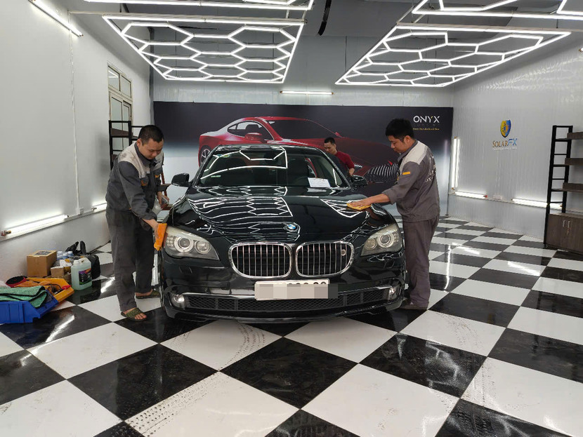 Một trong những trung tâm chăm sóc xe hơi công nghệ Đức thuộc Xí nghiệp Cơ Khí – Sửa chữa Ô tô, xe máy có địa chỉ tại số 5 Ngọc Hồi Một trong những trung tâm chăm sóc xe hơi công nghệ Đức thuộc Xí nghiệp Cơ Khí – Sửa chữa Ô tô, xe máy có địa chỉ tại số 5 Ngọc Hồi