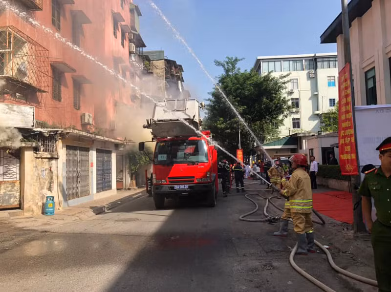 Lực lượng chữa cháy cơ sở tiếp cận xử lý cháy ban đầu Lực lượng chữa cháy cơ sở tiếp cận xử lý cháy ban đầu