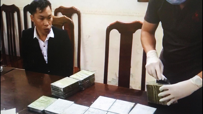 Công an Hà Nội phát hiện, bắt giữ đối tượng Mông Văn Hợp, cầm đầu đường dây vận chuyển trái phép chất ma túy liên tỉnh Công an Hà Nội phát hiện, bắt giữ đối tượng Mông Văn Hợp, cầm đầu đường dây vận chuyển trái phép chất ma túy liên tỉnh