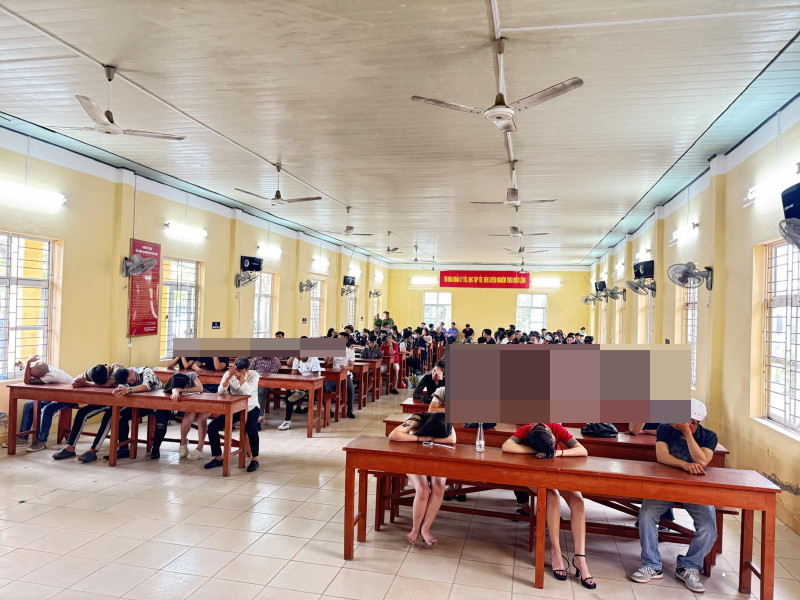 Cơ quan chức năng phân loại để lập hồ sơ xử lý các đối tượng