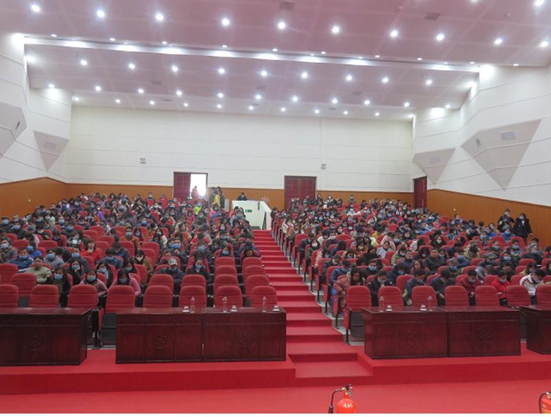 Hàng trăm đại biểu tham gia huấn luyện nghiệp vụ PCCC và CNCH