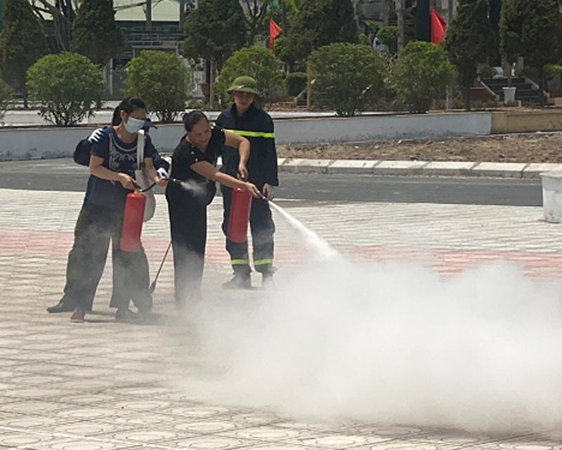 Hướng dẫn kỹ năng sử dụng bình chữa cháy hiệu quả, an toàn