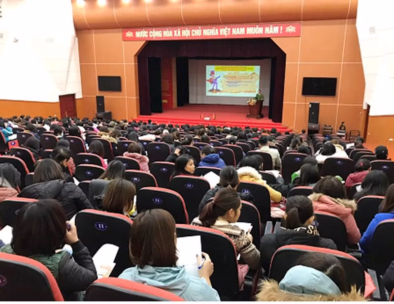 Gần 1.000 cán bộ, giáo viên tham gia tập huấn, tuyên truyền an toàn PCCC