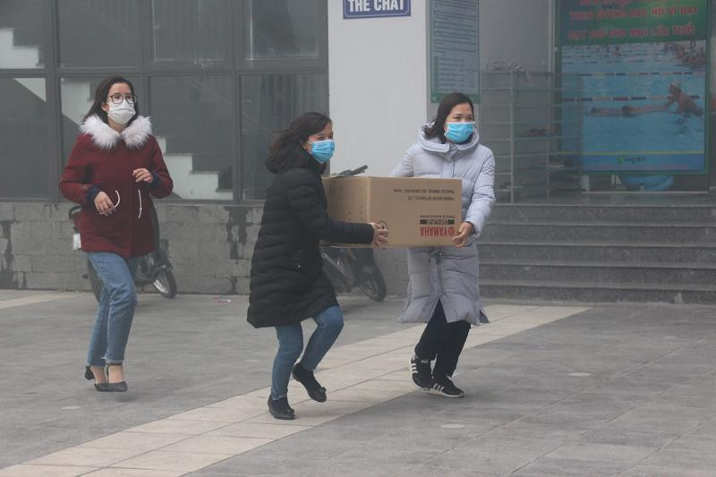 Các thầy, cô giáo tham gia cứu nạn, cứu hộ