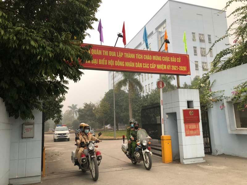 Công an huyện Thanh Trì đảm bảo trật tự công cộng, phòng chống hiệu quả dịch Covid-19 ảnh 2 Công an huyện Thanh Trì đảm bảo trật tự công cộng, phòng chống hiệu quả dịch Covid-19 ảnh 2