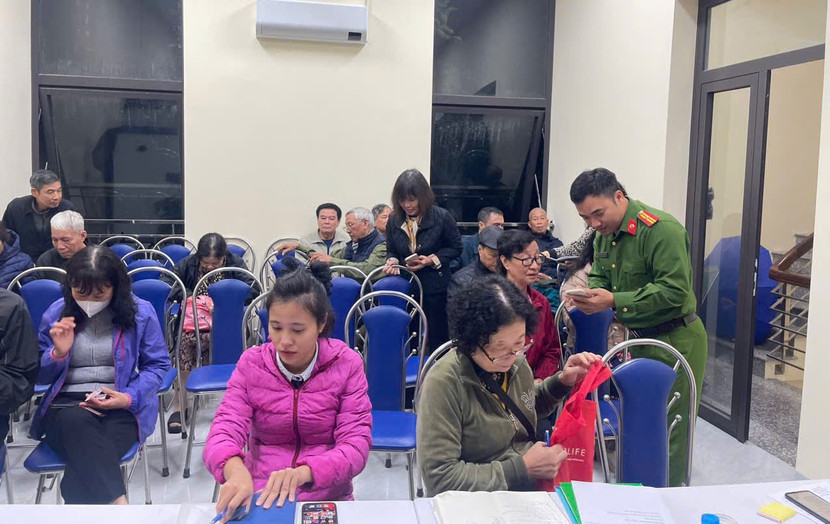 Đây là buổi sinh hoạt chính trị, qua đó mỗi CBCS thêm nhận thức sâu sắc hơn về vai trò tiên phong, gương mẫu, tiếp tục phấn đấu xây dựng lực lượng Công an phường trong sạch, vững mạnh, vì nhân dân phục vụ