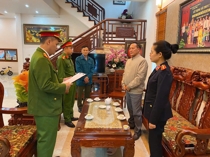 Cơ quan điều tra công bố Quyết định khởi tố bị can và lệnh bắt bị can để tạm giam đối với Nguyễn Văn Thấm