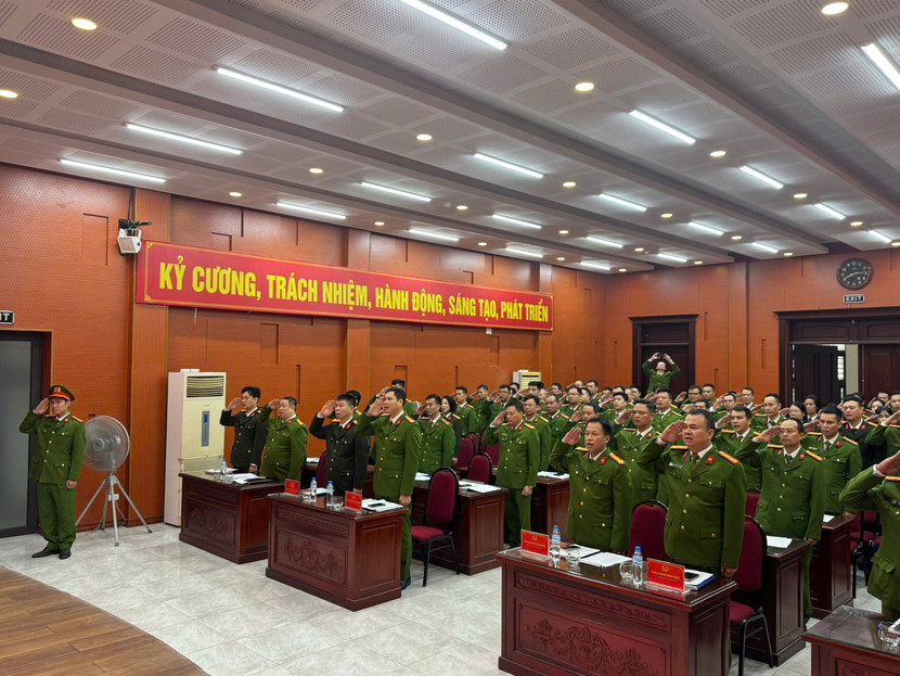 Công an phường Tây Hồ gắn phong trào thi đua “Ba nhất” với các chuyên đề đảm bảo an ninh trật tự địa bàn Công an phường Tây Hồ gắn phong trào thi đua “Ba nhất” với các chuyên đề đảm bảo an ninh trật tự địa bàn