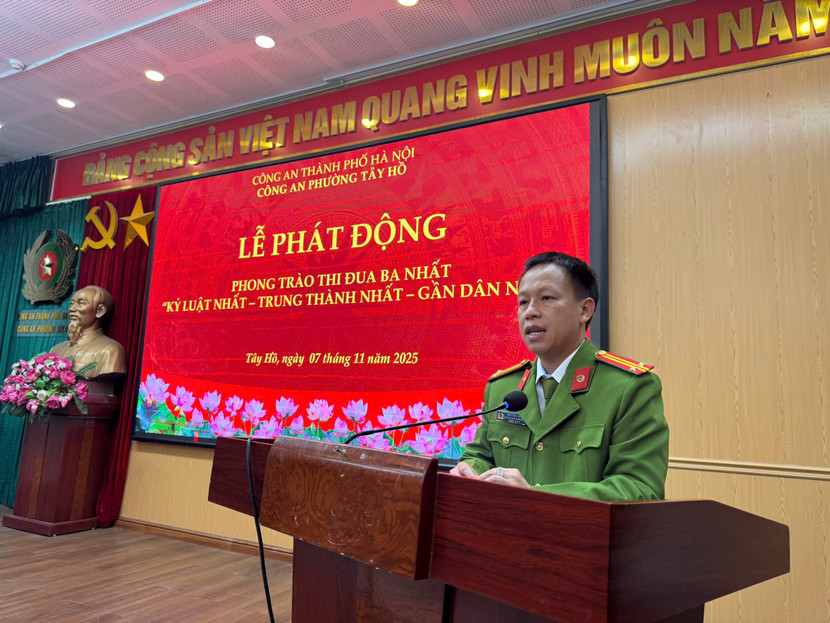 Trung tá Ngô Thái Sơn - Ủy viên Ban Thường vụ - Trưởng Công an phường Tây Hồ phát biểu tại Lễ phát động Trung tá Ngô Thái Sơn - Ủy viên Ban Thường vụ - Trưởng Công an phường Tây Hồ phát biểu tại Lễ phát động