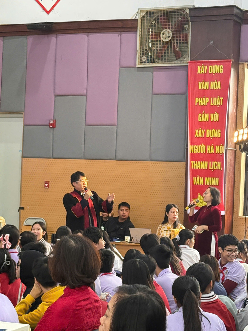 Chương trình giao lưu với chuyên đề đảm bảo an toàn cho thanh - thiếu niên Việt Nam tại Trường THCS Nhật Tân
