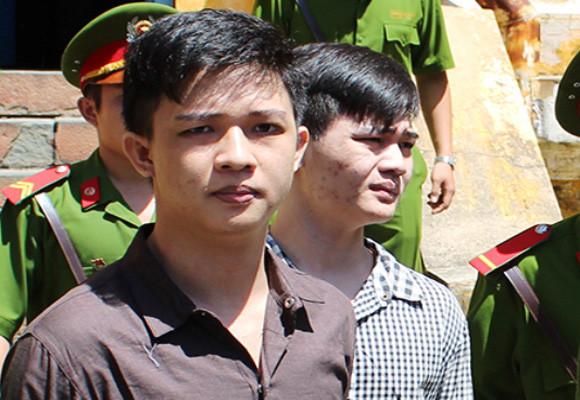 Hai anh em ruột giết - cướp "xe ôm" kiếm tiền trả nợ cho cha mẹ ảnh 1