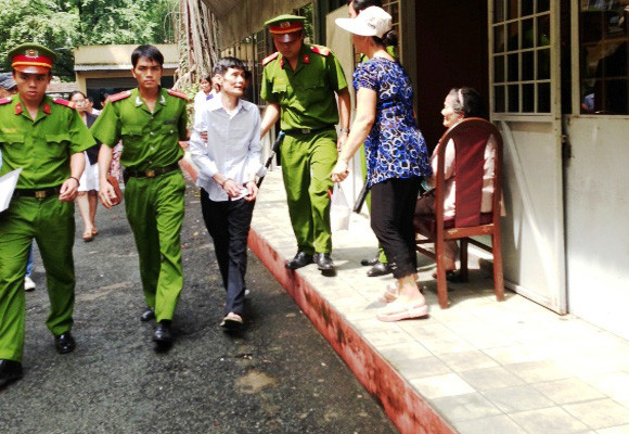 Giành khách, xe ôm chém đồng nghiệp vong mạng ảnh 1