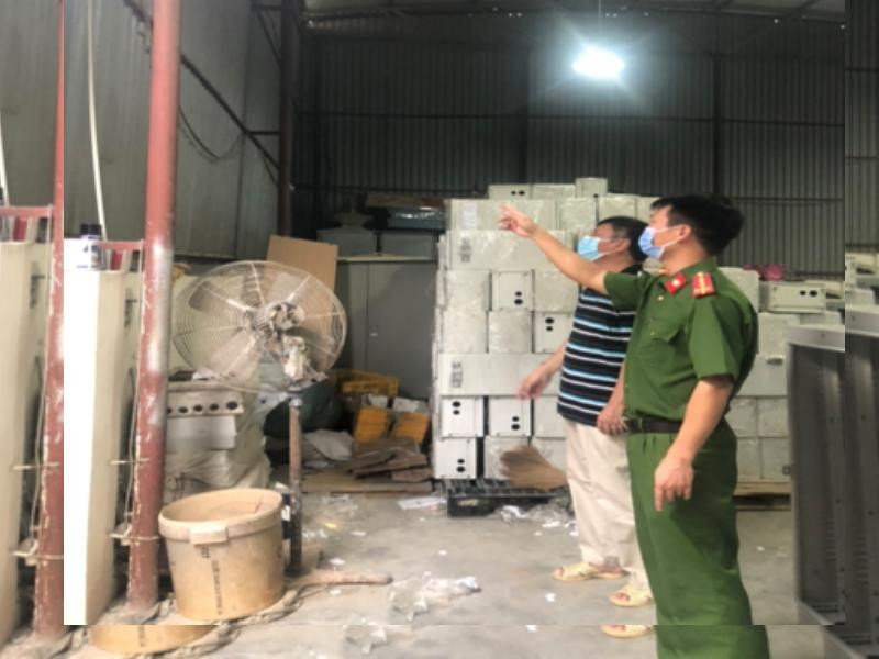 Lực lượng Cảnh sát PCCC&CNCH - Công an huyện Hoài Đức phối hợp với cơ quan, đơn vị kiểm tra việc thực hiện công tác phòng cháy, chữa cháy và cứu nạn, cứu hộ tại xã Dương Liễu Lực lượng Cảnh sát PCCC&CNCH - Công an huyện Hoài Đức phối hợp với cơ quan, đơn vị kiểm tra việc thực hiện công tác phòng cháy, chữa cháy và cứu nạn, cứu hộ tại xã Dương Liễu