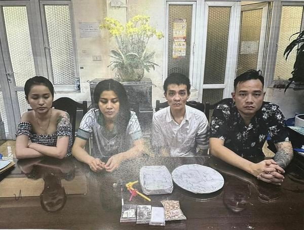 Các đối tượng và tang vật vụ án Các đối tượng và tang vật vụ án