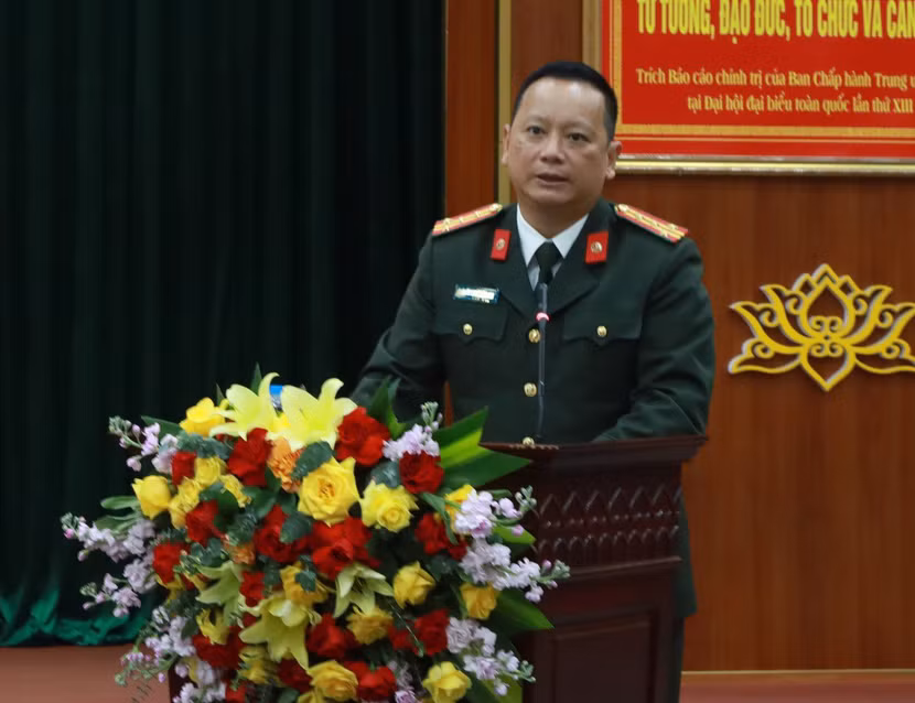 Đại tá Phạm Thanh Hùng - Phó Bí thư Đảng uỷ, Phó Giám đốc CATP Hà Nội chủ trì và phát biểu chỉ đạo tại Hội nghị tổng kết phong trào thi đua “Vì an ninh Tổ quốc” năm 2023 Cụm thi đua số 10 - CATP