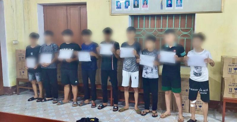 Cơ quan CSĐT Công an thị xã Kinh Môn đã ra quyết định khởi tố vụ án hình sự về tội “gây rối trật tự công cộng Cơ quan CSĐT Công an thị xã Kinh Môn đã ra quyết định khởi tố vụ án hình sự về tội “gây rối trật tự công cộng