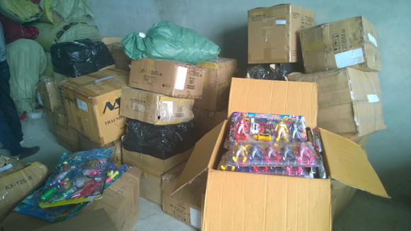 Choáng với mực xé nhỏ: đốt khét lẹt, kéo co giãn như cao su ảnh 9