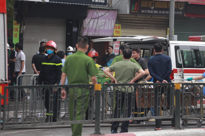Ngôi nhà cháy có kết cấu dạng nhà ống 3 tầng và tum mái tôn có duy nhất 1 lối thoát nạn là cửa ra vào