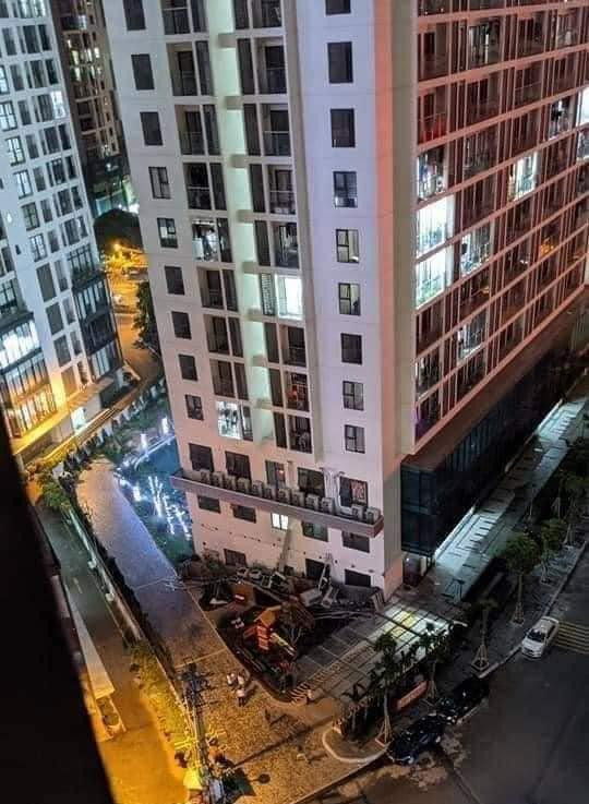 Hiện trường vụ rơi giàn điều hoà