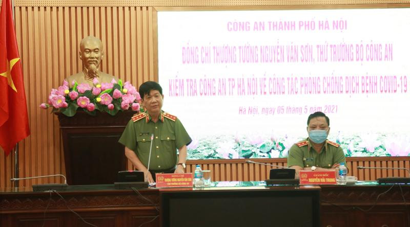 Thượng tướng Nguyễn Văn Sơn, Trưởng Ban chỉ đạo phòng chống dịch bệnh, Bộ Công an phát biểu chỉ đạo tại buổi kiểm tra Thượng tướng Nguyễn Văn Sơn, Trưởng Ban chỉ đạo phòng chống dịch bệnh, Bộ Công an phát biểu chỉ đạo tại buổi kiểm tra