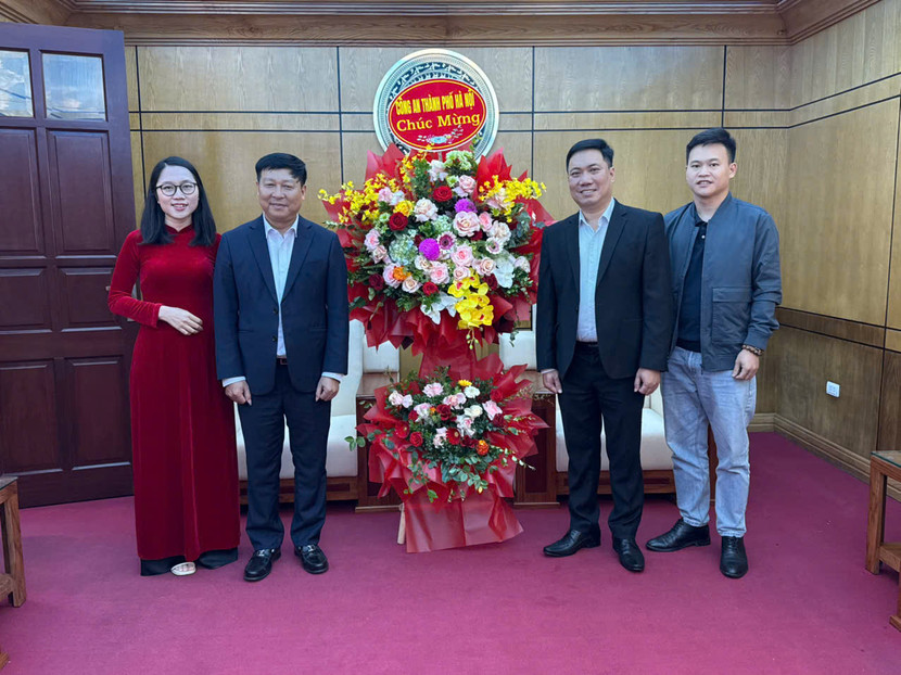 Công an Hà Nội chúc mừng kỷ niệm 95 năm ngày truyền thống Mặt trận Tổ quốc Việt Nam thành phố Hà Nội