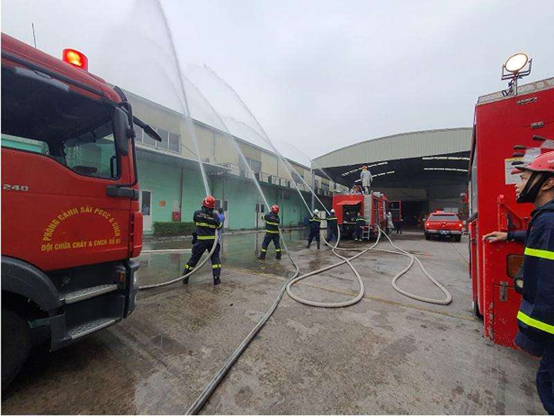 Lực lượng Cảnh sát PCCC và CNCH - CAH Gia Lâm phối hợp diễn tập PCCC và CNCH tại công ty cổ phần Medion Việt Nam Lực lượng Cảnh sát PCCC và CNCH - CAH Gia Lâm phối hợp diễn tập PCCC và CNCH tại công ty cổ phần Medion Việt Nam