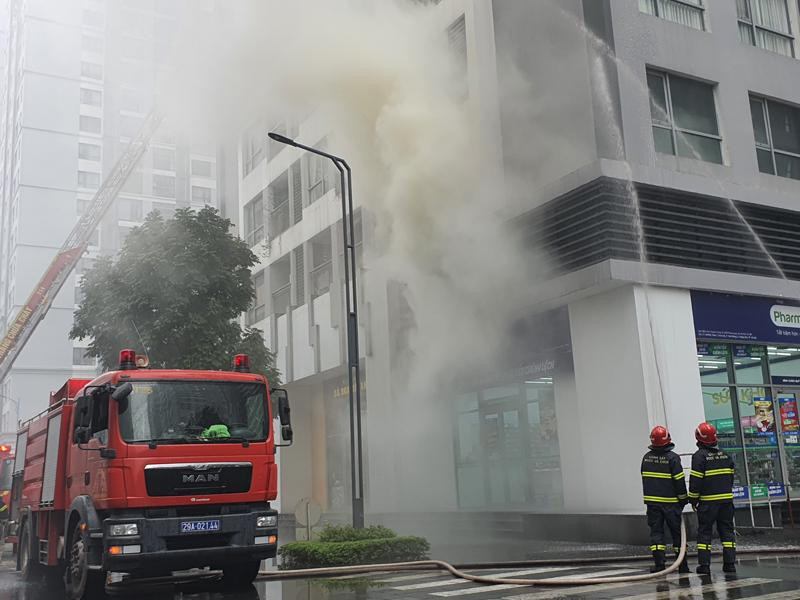 Lực lượng Cảnh sát PCCC và CNCH tiếp cận cứu nạn tại vụ cháy giả định Lực lượng Cảnh sát PCCC và CNCH tiếp cận cứu nạn tại vụ cháy giả định