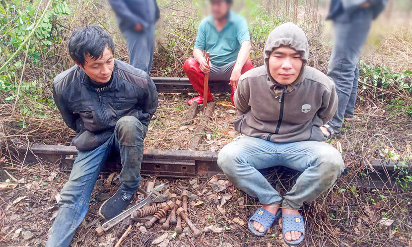 Hai đối tượng liên quan... Hai đối tượng liên quan...