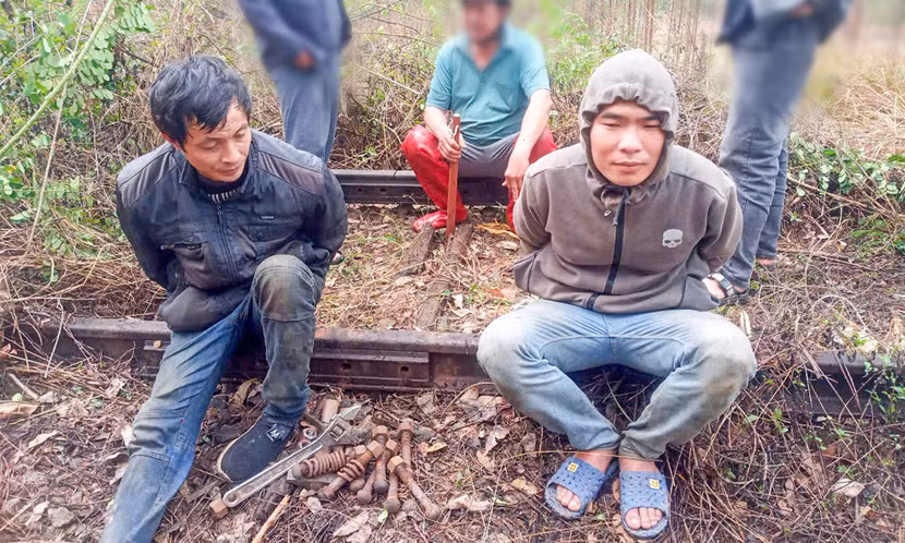 Hai đối tượng liên quan...