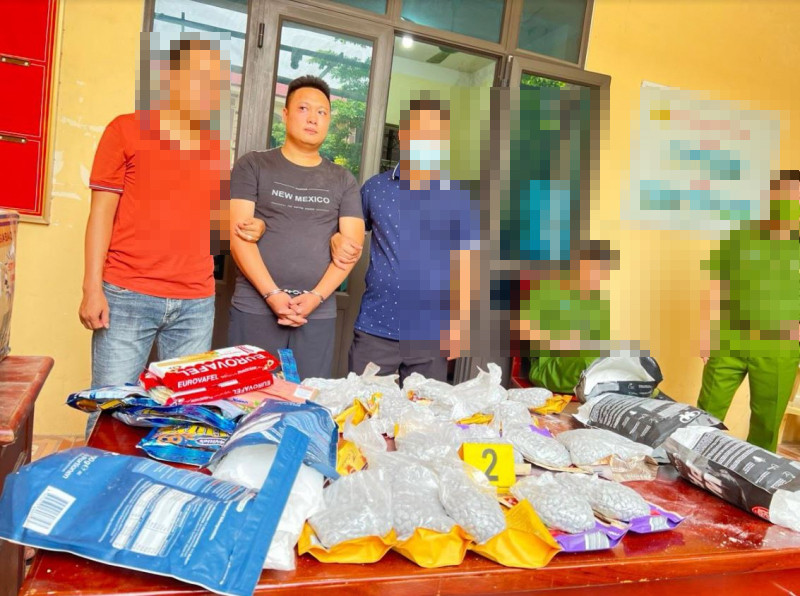 Đối tượng Cường và tang vật vụ án Đối tượng Cường và tang vật vụ án