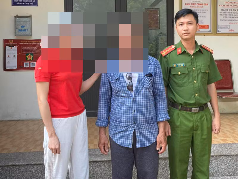 Công an xã Vân Nội đã tìm người thân cho ông N bị lạc nhà Công an xã Vân Nội đã tìm người thân cho ông N bị lạc nhà
