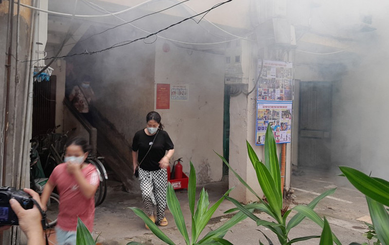 Thực tập phương án chữa cháy, thoát nạn tại khu tập thể Nguyễn Trường Tộ