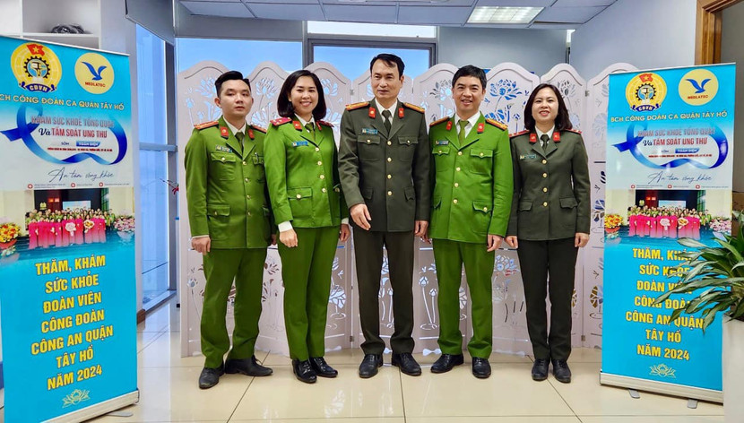 Ban chỉ huy CAQ Tây Hồ thường xuyên quan tâm, chăm lo tới đời sống tinh thần, sức khỏe CBCS tạo động lực cống hiến, làm việc tốt hơn Ban chỉ huy CAQ Tây Hồ thường xuyên quan tâm, chăm lo tới đời sống tinh thần, sức khỏe CBCS tạo động lực cống hiến, làm việc tốt hơn