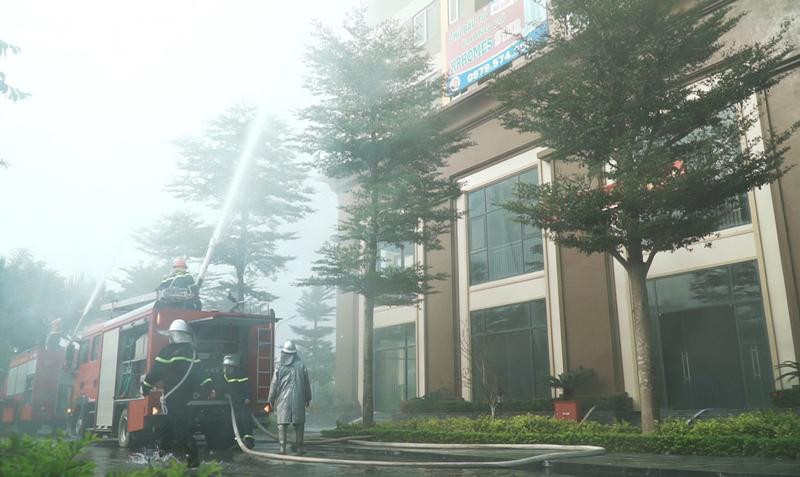 Diễn tập phương án PCCC và tìm kiếm cứu nạn tại chung cư cao tầng ở huyện Đan Phượng