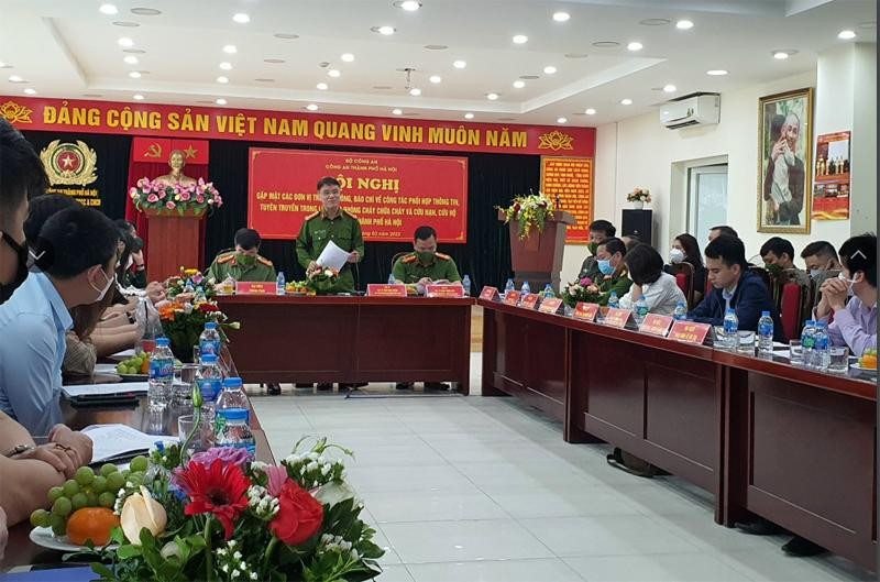 Đại tá Trần Ngọc Dương phát biểu tại hội nghị