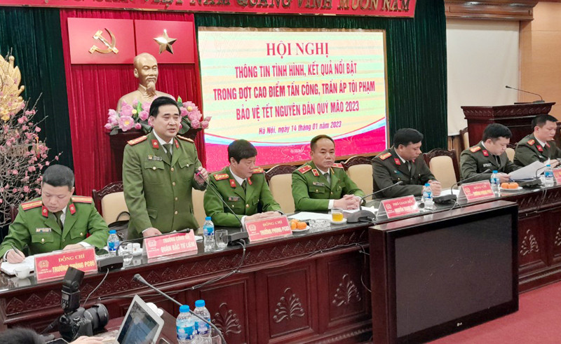 Đại tá Lê Đức Hùng, Trưởng CAQ Bắc Từ Liêm thông tin về vụ ma túy cực lớn đơn vị vừa triệt phá