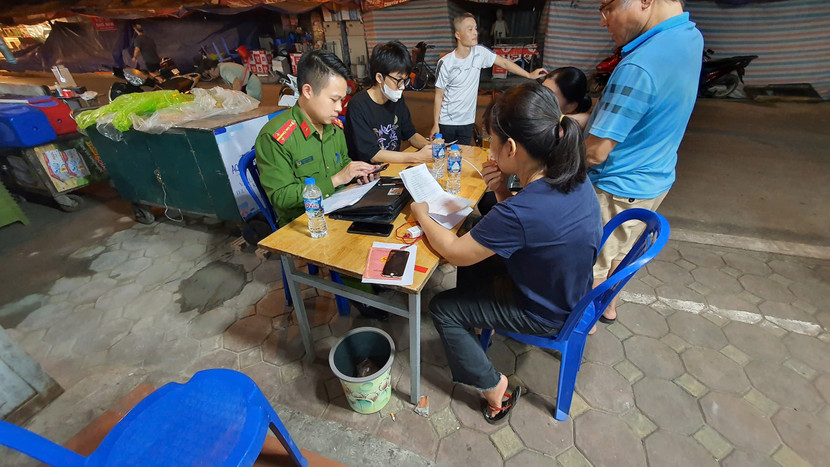 CBCS Công an phường Tây Hồ thực hiện ký cam kết với người dân đảm bảo an toàn PCCC CBCS Công an phường Tây Hồ thực hiện ký cam kết với người dân đảm bảo an toàn PCCC