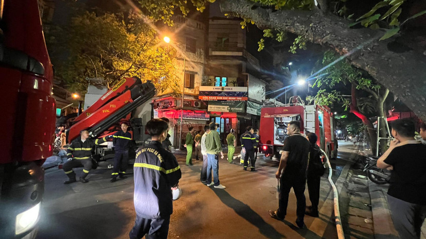 Lực lượng Cảnh sát PCCC và CNCH phối hợp xử lý đám cháy