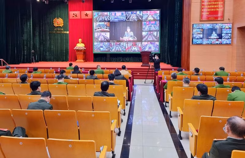 Các đại biểu dự Hội nghị trực tuyến tại điểm cầu tại CATP Hà Nội