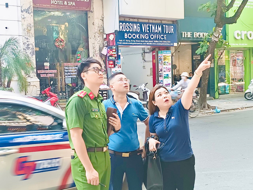 Chị Huyền luôn sâu sát địa bàn, cùng tẩp thể phường xây dựng phương án hiệu quả trong công tác phòng ngừa hỏa hoạn Chị Huyền luôn sâu sát địa bàn, cùng tẩp thể phường xây dựng phương án hiệu quả trong công tác phòng ngừa hỏa hoạn