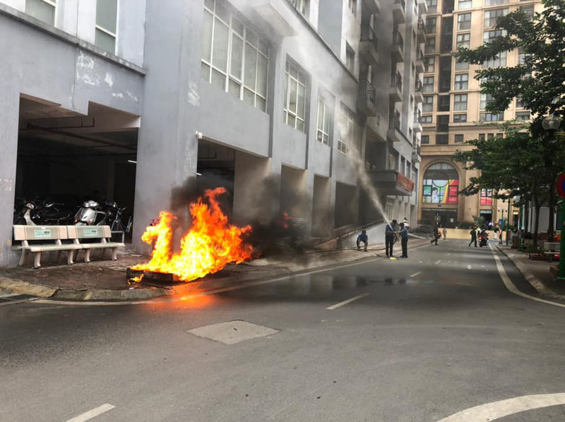 Thực tập chữa cháy giả định tại toà nhà CT2