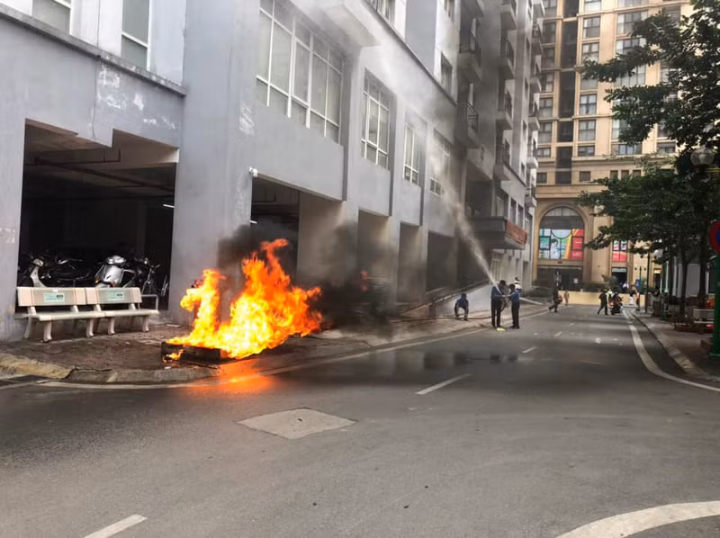 Thực tập chữa cháy giả định tại toà nhà CT2