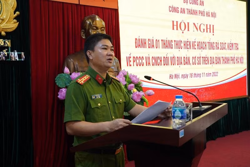 Đại tá Dương Đức Hải- Phó Giám đốc CATP tiếp thu ý kiến