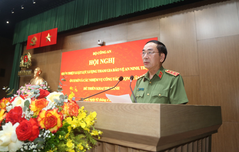 Thượng tướng Trần Quốc Tỏ, Ủy viên Trung ương Đảng, Thứ trưởng Bộ Công an phát biểu tại hội nghị