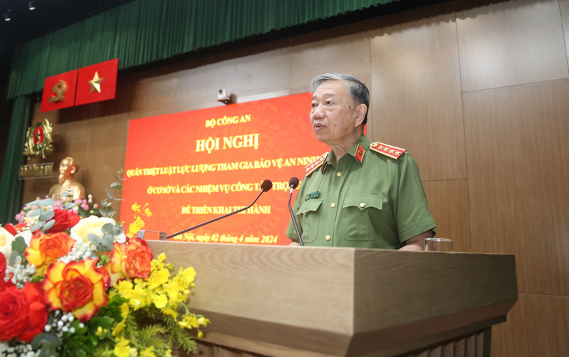 Đại tướng Tô Lâm, Ủy viên Bộ Chính trị, Bộ trưởng Bộ Công an đã chủ trì Hội nghị trực tuyến quán triệt Luật Lực lượng tham gia bảo vệ an ninh, trật tự ở cơ sở và các nhiệm vụ công tác trọng tâm để triển khai thi hành