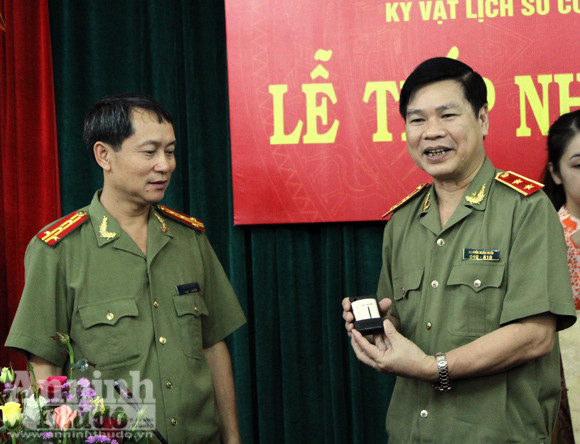 Những kỷ vật... “biết nói” ảnh 2