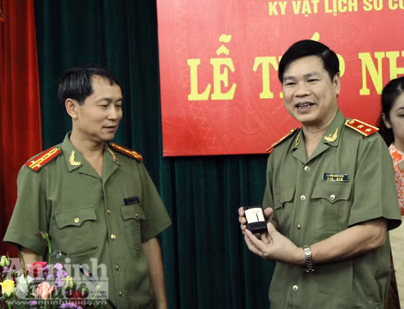 Những kỷ vật... “biết nói” ảnh 2